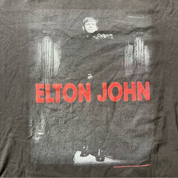 1997 Elton John Concert tee - Picture 2 of 8